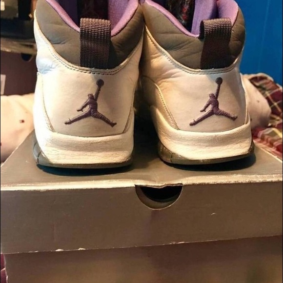 Women's Jordan 9 - Picture 5 of 5